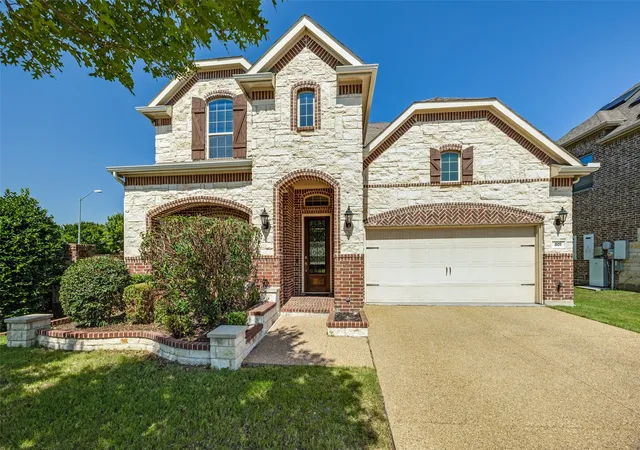 Homes for sale in Plano, TX | 801 Feathering Wy, Plano, TX 75074 | MLS# 21325676