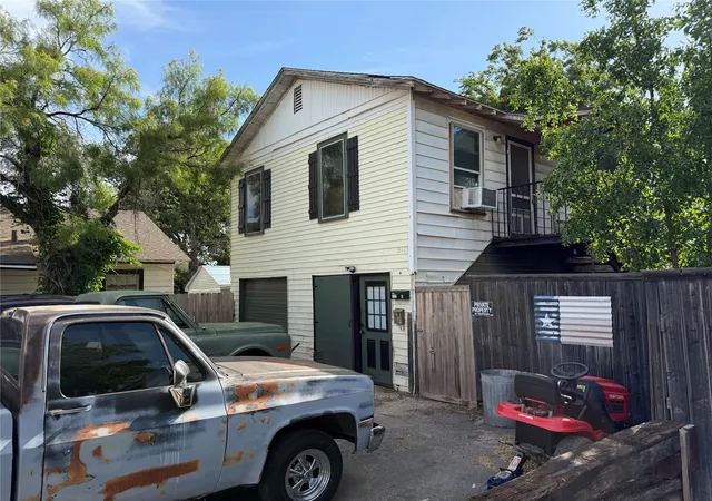 Photo 2 of Multi family home for sale at 117 Victoria St, Abilene, TX 79603 | MLS# 21325505 | Listing updated on 2026-07-09