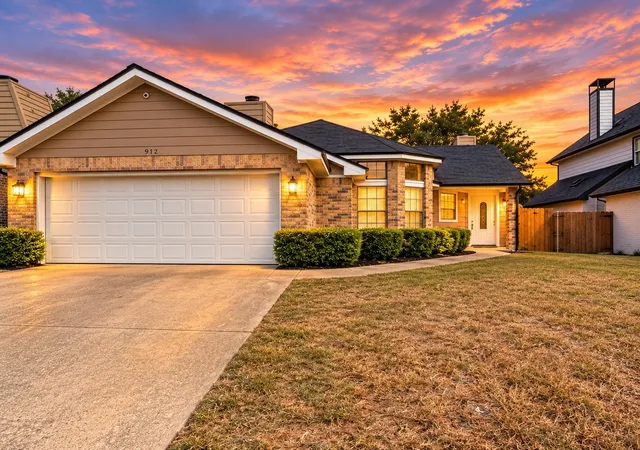 Photo 2 of Single family home for sale at 912 Turner Ct, Cedar Hill, TX 75104 | MLS# 21325706 | Listing updated on 2026-10-07
