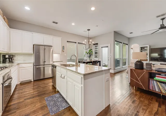 Photo 4 of Single family home for sale at 4940 Sage Hill Dr, Carrollton, TX 75010 | MLS# 21320185 | Listing updated on 2026-08-17