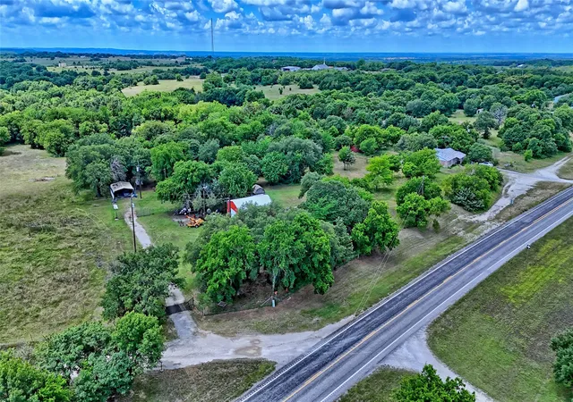Photo 4 of Sale Pending at 408 Fm 922, Forestburg, TX 76239 | MLS# 21325745 | Listing updated on 2026-08-23