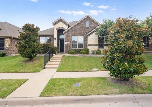 Photo 2 of Single family home for sale at 119 Happy Ln, Red Oak, TX 75154 | MLS# 21321796 | Listing updated on 2026-10-05