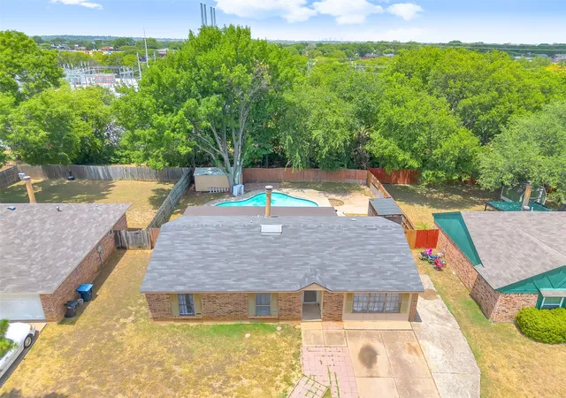 1st image of 1832 Steinburg Ln, Fort Worth, TX 76134 | MLS# 21320433