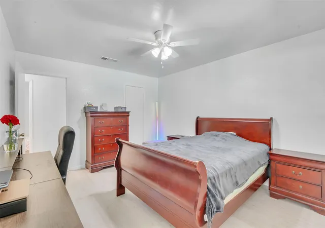 5th image of 1832 Steinburg Ln, Fort Worth, TX 76134 | MLS# 21320433