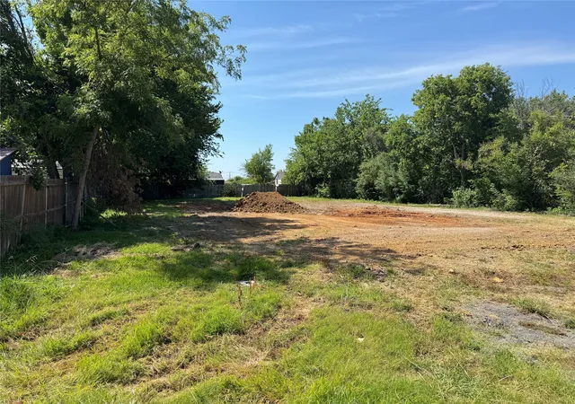 Photo 1 of Land for sale at 308 Oak St, Forney, TX 75126 | MLS# 21324244 | Listing updated on 2026-08-18