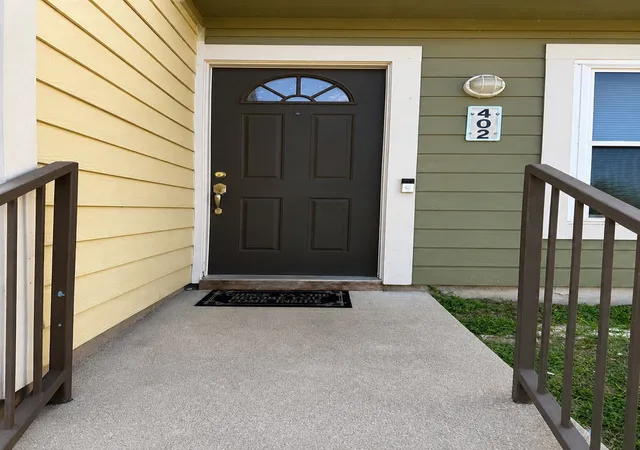 Photo 2 of Sale Pending at 1500 Lake Shore Dr #402, Waco, TX 76708 | MLS# 21324604 | Listing updated on 2026-09-04