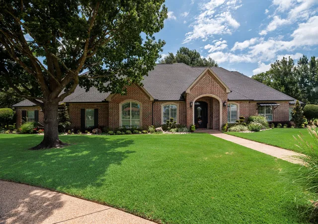 Photo 2 of Single family home for sale at 2000 Scott Pl, Corsicana, TX 75110 | MLS# 21325655 | Listing updated on 2026-07-09