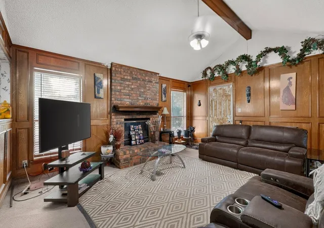 Photo 2 of Sale Pending at 6403 Running Creek Dr, Arlington, TX 76001 | MLS# 21325805 | Listing updated on 2026-10-03