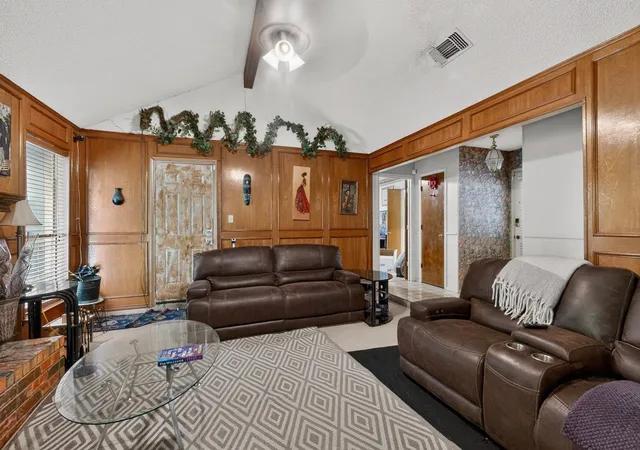 Photo 3 of Sale Pending at 6403 Running Creek Dr, Arlington, TX 76001 | MLS# 21325805 | Listing updated on 2026-10-03