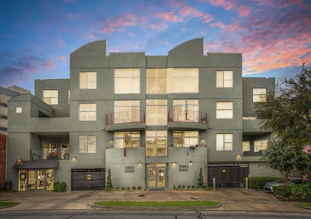 1st image of 3333 Darcy St #2102, Fort Worth, TX 76107 | MLS# 21325195