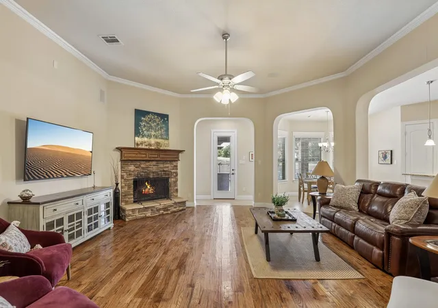 Photo 3 of Single family home for sale at 2810 Fossil Creek Dr, Midlothian, TX 76065 | MLS# 21323179 | Listing updated on 2026-10-01