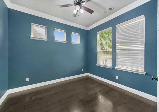 Photo 3 of Single family home for sale at 3421 Poinsettia Wy, Irving, TX 75038 | MLS# 21325861 | Listing updated on 2026-07-26