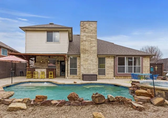 Photo 2 of Single family home for sale at 5914 Ambassador Ln, Rowlett, TX 75089 | MLS# 21325851 | Listing updated on 2026-09-06