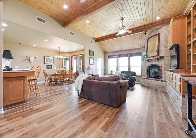Photo 3 of House for sale at 3188 Us Hwy 82, Bells, TX 75414 | MLS# 21325934 | Listing updated on 2026-08-26