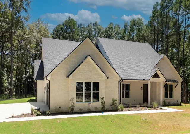 Single family home for sale at 15337 Lakeside Dr, Tyler, TX 75707 | MLS# 21325696