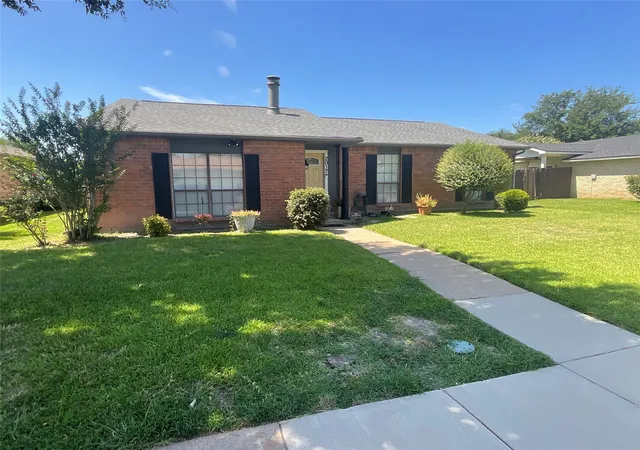 Photo 2 of Single family home for sale at 2017 Osage Trl, Grand Prairie, TX 75052 | MLS# 21323019 | Listing updated on 2026-08-22