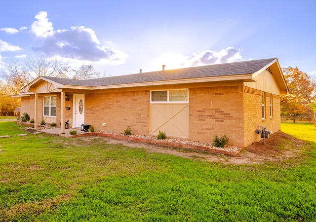 Photo 25 of Single family home for sale at 903 N Kaufman, Mexia, TX 76667 | MLS# 21317250 | Listing updated on 2026-09-01