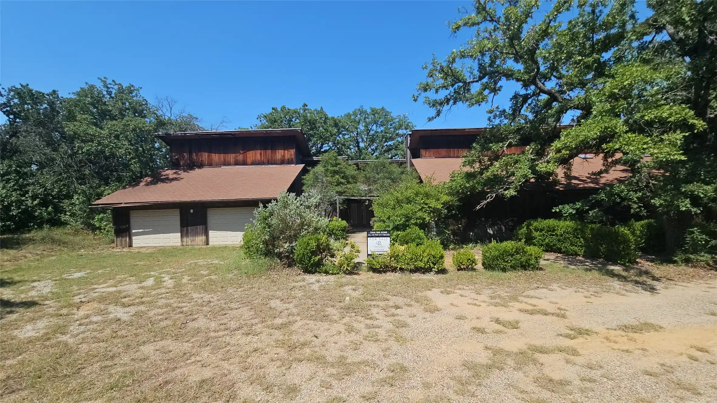 Photo 1 of Sale Pending at 1121 Thornridge Cir, Argyle, TX 76226 | MLS# 21302512 | Listing updated on 2026-10-29