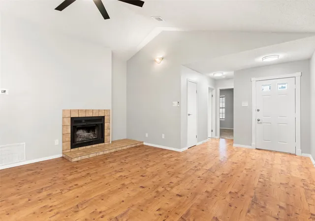 3rd image of 217 Teakwood Ln, Lewisville, TX 75067 | MLS# 21325964
