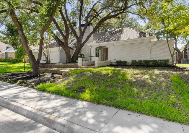 Photo 3 of Single family home for sale at 8557 Flint Falls Dr, Dallas, TX 75243 | MLS# 21318315 | Listing updated on 2026-08-23