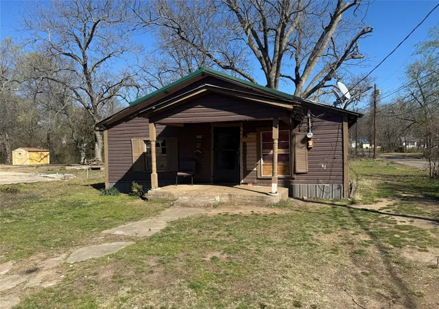Photo 3 of Single family home for sale at 655 Se 5th St Se, Paris, TX 75460 | MLS# 21325962 | Listing updated on 2026-07-11