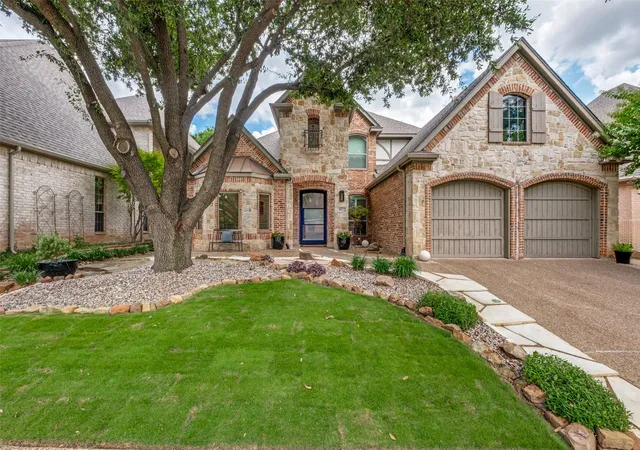 Photo 2 of Single family home for sale at 4035 Wembley Ter, Dallas, TX 75220 | MLS# 21325904 | Listing updated on 2026-08-21