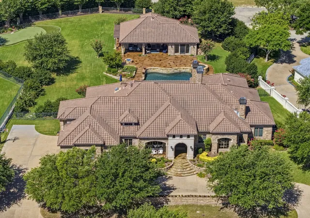 Photo 1 of Single family home for sale at 6705 Saucon Valley Dr, Fort Worth, TX 76132 | MLS# 21324685 | Listing updated on 2026-07-16