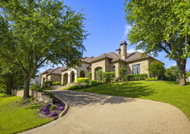 Photo 2 of Single family home for sale at 6705 Saucon Valley Dr, Fort Worth, TX 76132 | MLS# 21324685 | Listing updated on 2026-07-16