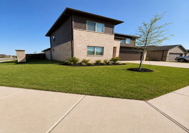 Photo 2 of Single family home for sale at 4301 Cario Ln, Crowley, TX 76036 | MLS# 21325985 | Listing updated on 2026-07-14