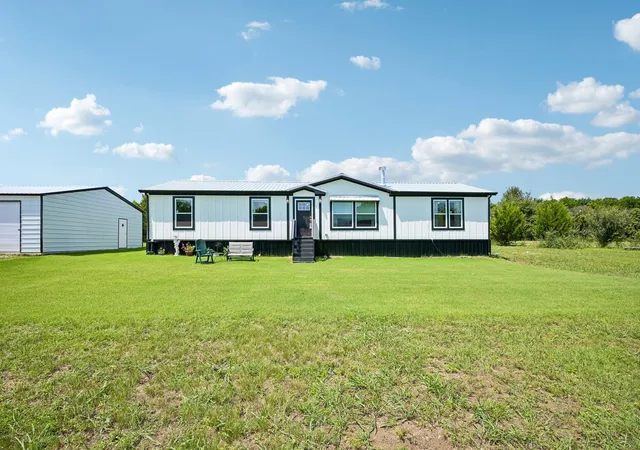 Photo 3 of Manufactured home for sale at 13391 Westover Ln, Anna, TX 75409 | MLS# 21323095 | Listing updated on 2026-08-29