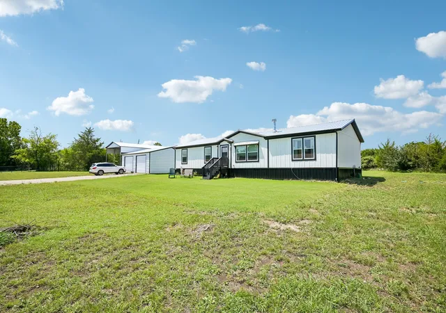 Photo 3 of Manufactured home for sale at 13391 Westover Ln, Anna, TX 75409 | MLS# 21323095 | Listing updated on 2026-08-29