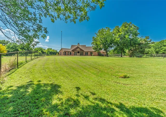 Photo 2 of Single family home for sale at 239 County Road 4105, Bonham, TX 75418 | MLS# 21326013 | Listing updated on 2026-08-22
