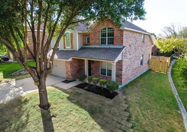 Photo 2 of Single family home for sale at 403 Rock Rose Dr, Duncanville, TX 75137 | MLS# 21325984 | Listing updated on 2026-08-31