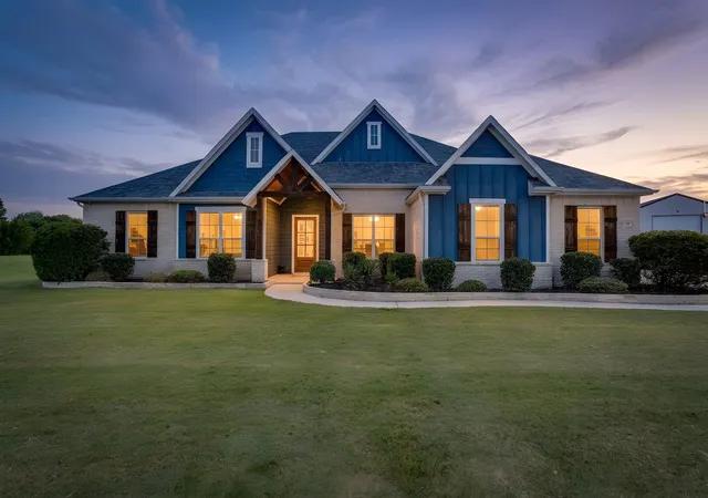 Photo 1 of Single family home for sale at 120 Homestead Ln, Waxahachie, TX 75165 | MLS# 21320901 | Listing updated on 2026-10-07