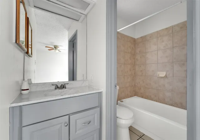 Photo 3 of Single family home for sale at 3201 Highlawn Ter, Fort Worth, TX 76133 | MLS# 21326070 | Listing updated on 2026-08-22