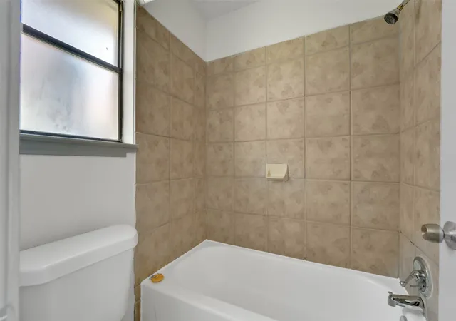 Photo 3 of Single family home for sale at 3201 Highlawn Ter, Fort Worth, TX 76133 | MLS# 21326070 | Listing updated on 2026-08-22