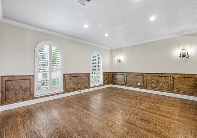 Photo 2 of Sale Pending at 7632 Tallow Dr, Irving, TX 75063 | MLS# 21325287 | Listing updated on 2026-08-31