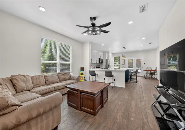 5th image of 8913 Cranston Ct, Providence Village, TX 76227 | MLS# 21326113