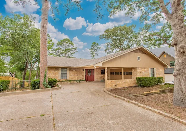 Single family home for sale at 304 Harmony Ln, Hideaway, TX 75771 | MLS# 21326162