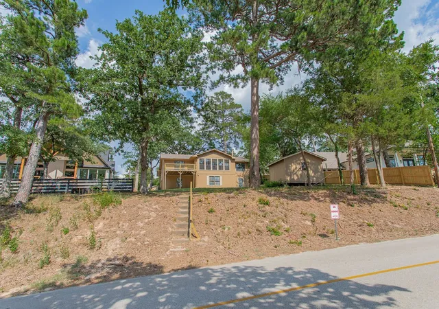 Photo 3 of Single family home for sale at 304 Harmony Ln, Hideaway, TX 75771 | MLS# 21326162 | Listing updated on 2026-10-07