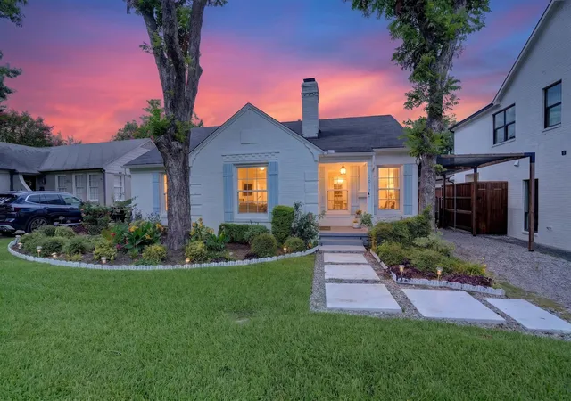 Photo 1 of Single family home for sale at 7015 Coronado Ave, Dallas, TX 75214 | MLS# 21325965 | Listing updated on 2026-08-30