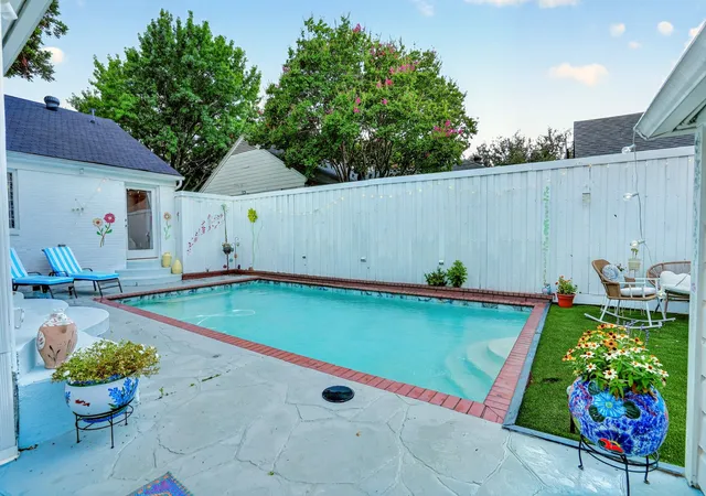Photo 3 of Single family home for sale at 7015 Coronado Ave, Dallas, TX 75214 | MLS# 21325965 | Listing updated on 2026-08-30