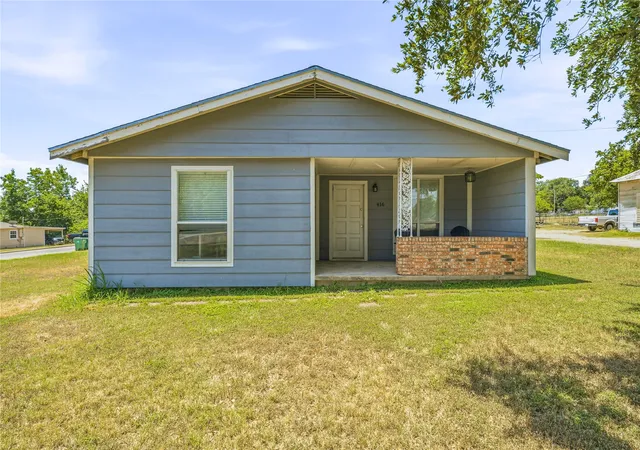 Photo 1 of Single family home for sale at 416 East Rd, Stephenville, TX 76401 | MLS# 21325145 | Listing updated on 2026-09-04