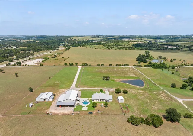 Photo 2 of Single family home for sale at 7000 Massey Rd, Granbury, TX 76049 | MLS# 21323485 | Listing updated on 2026-08-27