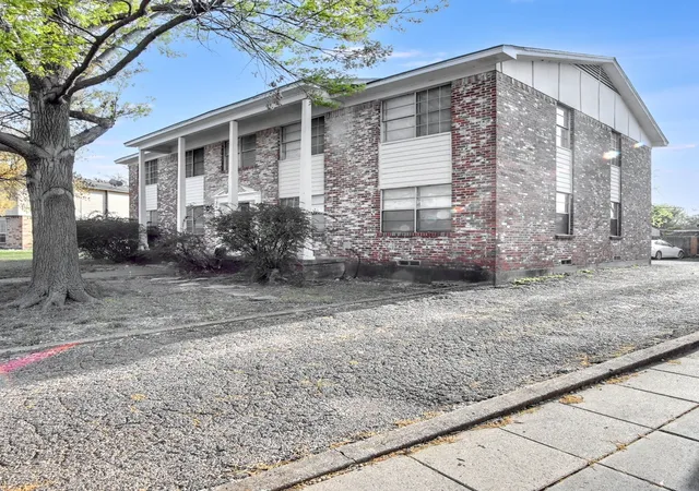 Photo 2 of Multi family home for sale at 2725 Patricia Ln, Garland, TX 75041 | MLS# 21323869 | Listing updated on 2026-09-02
