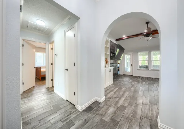 Homes for sale in Euless, TX | 1211 Princeton Pl, Euless, TX 76040 | MLS# 21325526