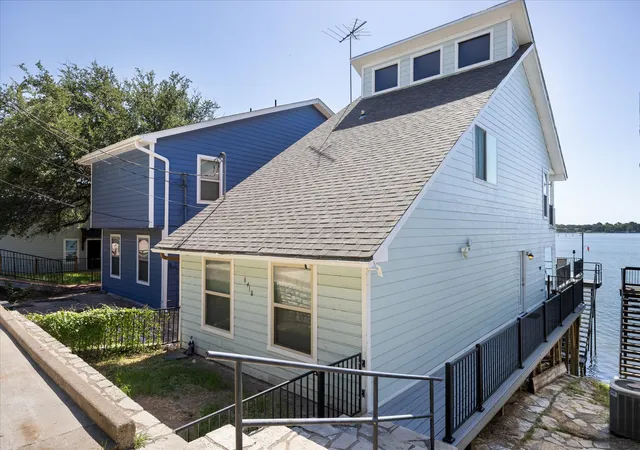 Photo 3 of Single family home for sale at 6418 Carol Ct, Granbury, TX 76048 | MLS# 21326254 | Listing updated on 2026-07-09