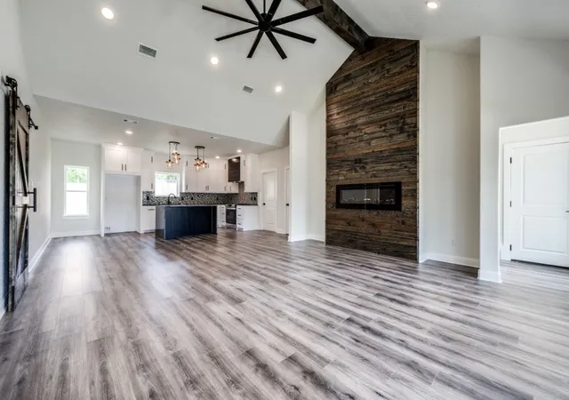 Photo 3 of Single family home for sale at 204 W Collins, Decatur, TX 76234 | MLS# 21326271 | Listing updated on 2026-08-19