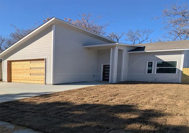Photo 1 of Single family home for sale at 2631 Burger Ave, Dallas, TX 75215 | MLS# 21326288 | Listing updated on 2026-08-22