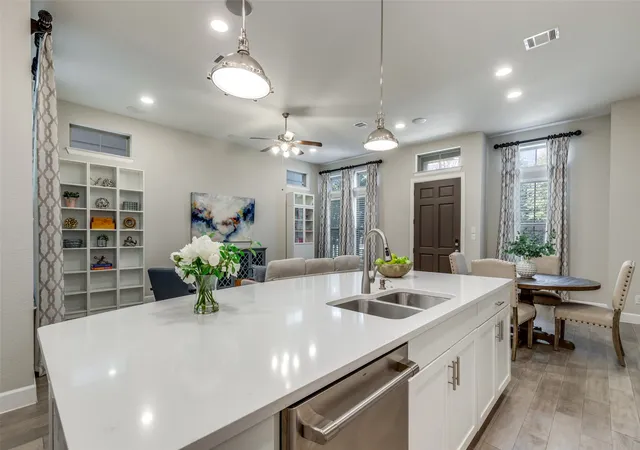 Photo 4 of Sale Pending at 3743 Panalero Ln, Dallas, TX 75209 | MLS# 21326243 | Listing updated on 2026-08-30
